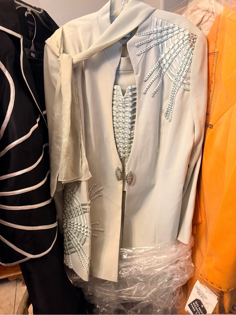 Elegant Ivory Greenish Embellished Women's 2Piece Skirt Suit